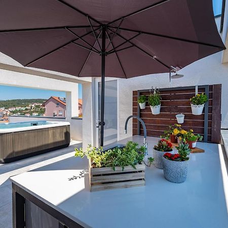 Апартаменты Rooftop Spa Трогир Экстерьер фото